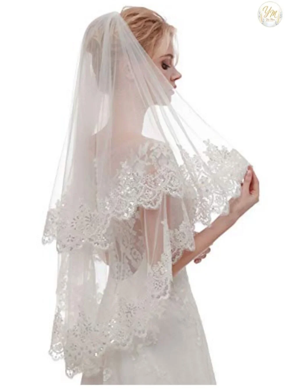Short Two Tier Wedding Bridal Veil with Comb Lace Tulle Fingertip Length